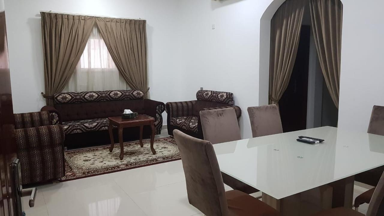 Orient Apartments Низва Екстериор снимка
