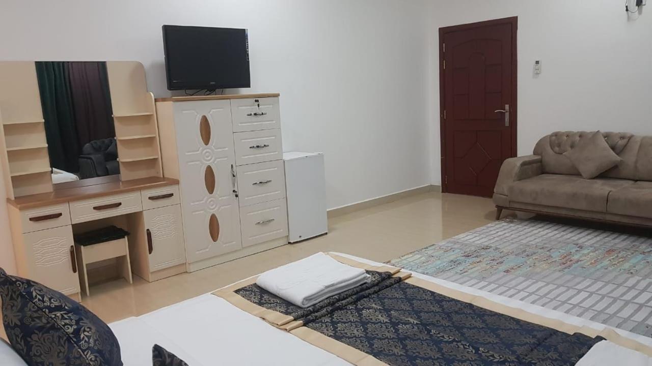 Orient Apartments Низва Екстериор снимка