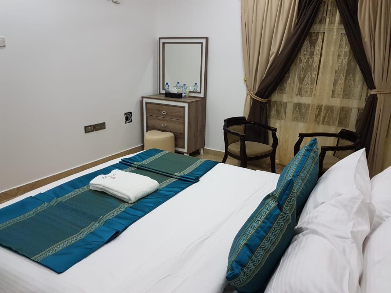 Orient Apartments Низва Екстериор снимка