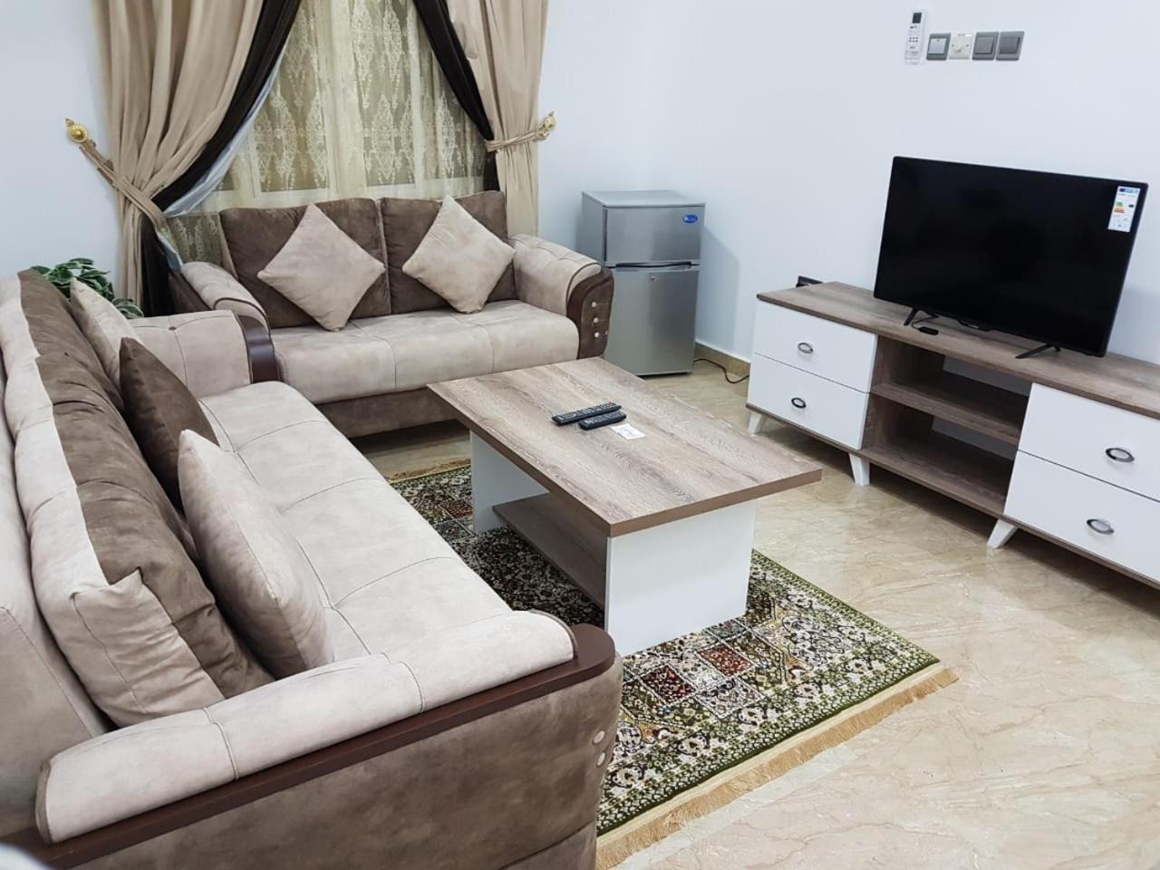 Orient Apartments Низва Екстериор снимка