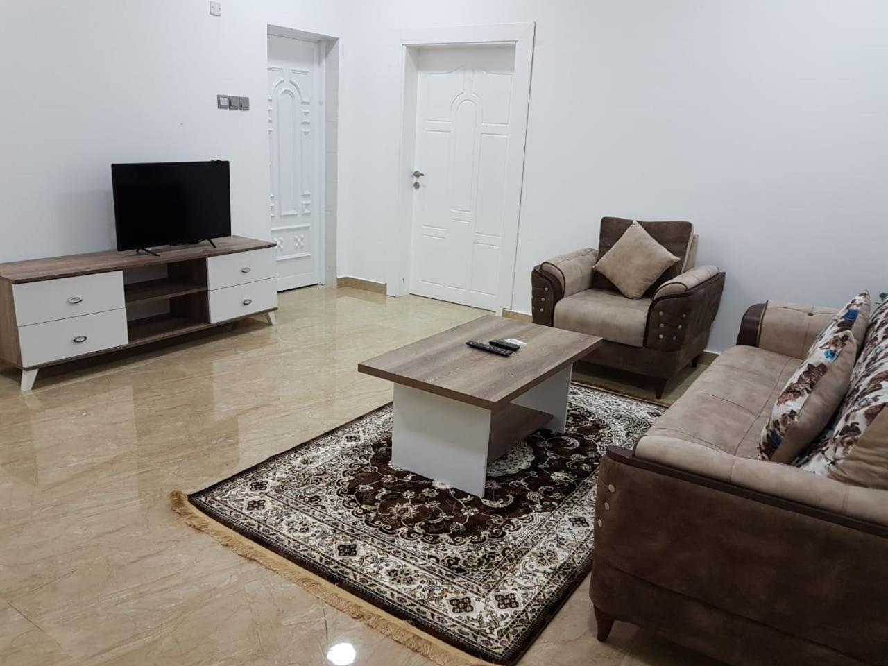 Orient Apartments Низва Екстериор снимка